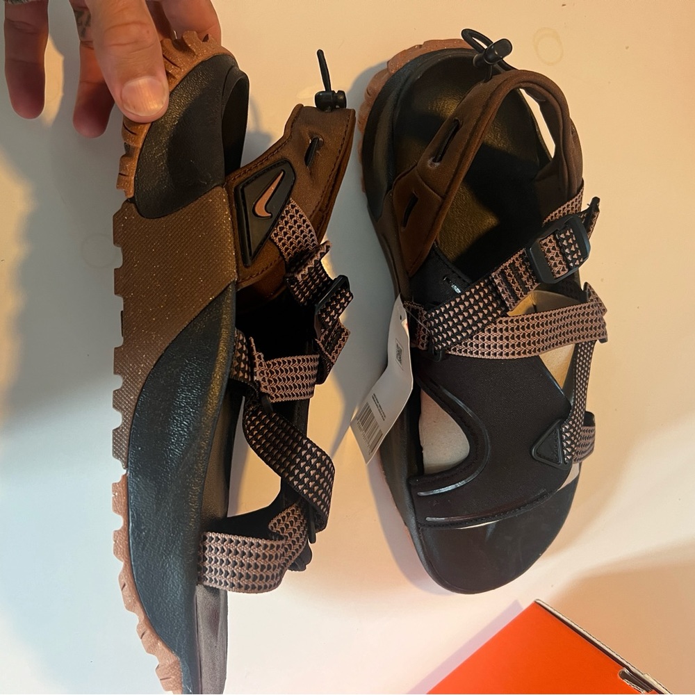 Nike Trail sandals, brand new size 11